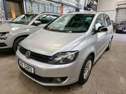 Reflexsilber metallic Gebraucht 2012 VW Golf Plus Cross Match Van / Kleinbus | 10.990 € (Etwas zu teuer)