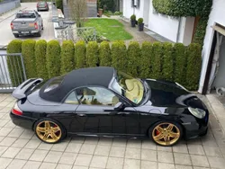 Schwarz Gebraucht 2001 Porsche 911 Carrera 4 Cabriolet Cabrio | 31.500 € (Fairer Preis)