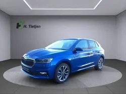 Blau Gebraucht 2023 Skoda Fabia Style Limousine | 16.890 € (Guter Preis)