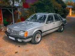 Silber Gebraucht 1981 Opel Senator Limousine | 7.299 €
