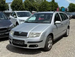 Diamantsilber met. Gebraucht 2005 Skoda Fabia Elegance Kombi | 790 € (Superpreis)
