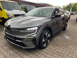 Grau Gebraucht 2022 Renault Mégane Equilibre Limousine | 20.900 € (Superpreis)
