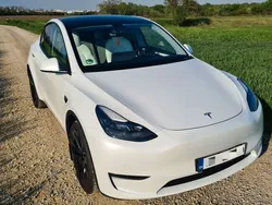 Weiß Gebraucht 2021 Tesla Model Y SUV | 33.500 € (Teuer)