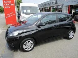 Schwarz Gebraucht 2023 Hyundai i10 Essential Kleinwagen | 14.949 € (Fairer Preis)