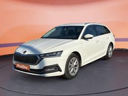 Weiß Gebraucht 2023 Skoda Octavia Kombi | 23.390 € (Fairer Preis)
