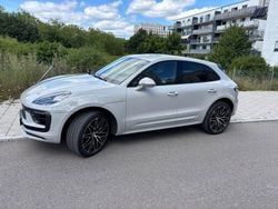 Grau Gebraucht 2023 Porsche Macan S SUV | 73.100 € (Guter Preis)