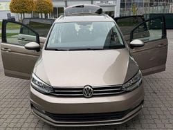 Gelb Gebraucht 2017 VW Touran Comfortline Van / Kleinbus | 15.999 € (Guter Preis)
