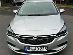 Silber Gebraucht 2016 Opel Astra Edition Limousine | 5.450 € (Fairer Preis)