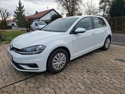 Weiß Gebraucht 2017 VW Golf Trendline Limousine | 13.500 € (Fairer Preis)