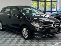 Schwarz Gebraucht 2015 Mercedes B180 Van / Kleinbus | 9.999 € (Fairer Preis)