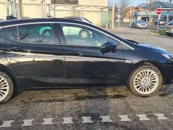 Schwarz Gebraucht 2016 Opel Astra Sport Limousine | 10.000 €