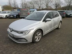 Silber Gebraucht 2023 VW Golf VIII Life Limousine | 24.444 € (Guter Preis)