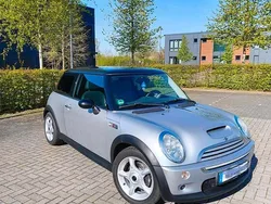Silber Gebraucht 2002 Mini Cooper S Kleinwagen | 4.450 €