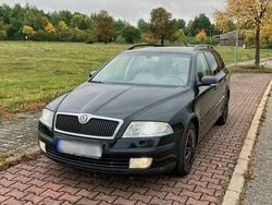 Schwarz Gebraucht 2006 Skoda Octavia Kombi | 2.200 € (Guter Preis)
