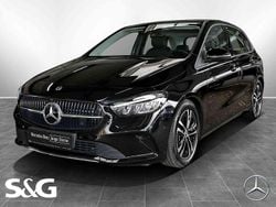 Metalliclack kosmosschwarz Gebraucht 2024 Mercedes B200 Progressive Van / Kleinbus | 29.630 € (Guter Preis)