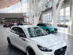 Weiß Gebraucht 2018 Hyundai i30 Kleinwagen | 19.990 € (Etwas zu teuer)