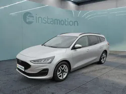 Silber Gebraucht 2022 Ford Focus Kombi | 17.349 € (Guter Preis)