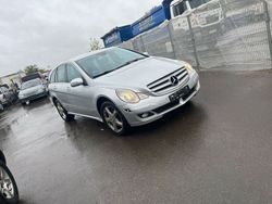 Silber Gebraucht 2006 Mercedes R320 Van / Kleinbus | 3.199 € (Fairer Preis)