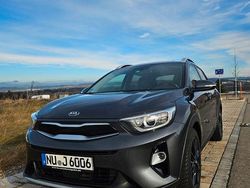 Grau Gebraucht 2017 Kia Stonic Spirit SUV | 12.000 € (Guter Preis)