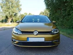 Gelb Gebraucht 2018 VW Golf VII Highline Limousine | 15.899 € (Guter Preis)