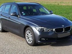 Grau Gebraucht 2018 BMW 318 Advantage Kombi | 16.000 € (Teuer)