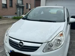 Weiß Gebraucht 2009 Opel Corsa Kleinwagen | 3.000 €