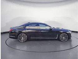 Black sapphire metallic Gebraucht 2021 BMW 730 Limousine | 55.480 € (Fairer Preis)