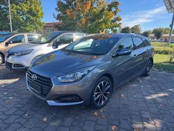 Grau Gebraucht 2016 Hyundai i40 Style Kombi | 12.999 € (Fairer Preis)