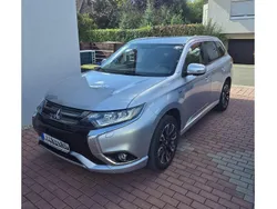 Cool silver (silber) Gebraucht 2018 Mitsubishi Outlander P-HEV Plus SUV | 14.995 € (Guter Preis)