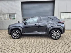 Mysticschwarz metallic Neu 2025 Toyota Yaris Cross SUV | 28.079 € (Fairer Preis)
