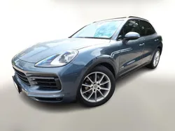 Metallic Gebraucht 2018 Porsche Cayenne Turbo SUV | 58.860 € (Etwas zu teuer)