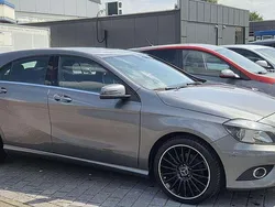 Grau Gebraucht 2015 Mercedes A200 Urban Kleinwagen | 11.999 € (Guter Preis)