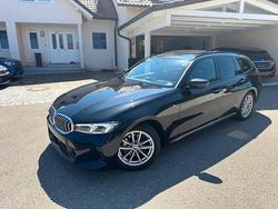 Schwarz Gebraucht 2024 BMW 318 M Sport Kombi | 32.950 € (Fairer Preis)