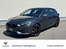 Grau Gebraucht 2024 Cupra Leon Limousine | 31.990 € (Guter Preis)