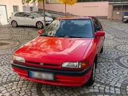 Rot Gebraucht 1992 Mazda 323 Kleinwagen | 2.250 €