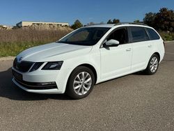 Weiß Gebraucht 2018 Skoda Octavia Style Kombi | 9.880 € (Fairer Preis)