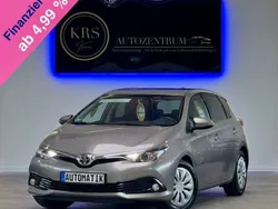 Gold Gebraucht 2015 Toyota Auris Design Limousine | 13.990 € (Etwas zu teuer)