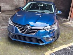 Blau Gebraucht 2016 Renault Mégane IV Bose Edition Limousine | 11.000 € (Etwas zu teuer)