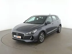 Grau Gebraucht 2017 Hyundai i30 Passion Plus Limousine | 11.800 € (Fairer Preis)