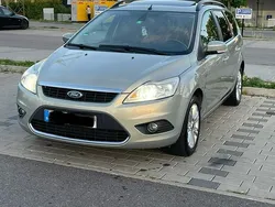 Gold Gebraucht 2009 Ford Focus Kombi | 4.200 € (Teuer)