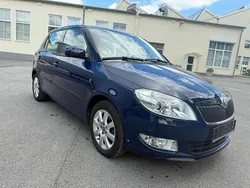 Blau Gebraucht 2011 Skoda Fabia Limousine | 7.450 € (Fairer Preis)