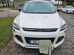 Weiß Gebraucht 2016 Ford Kuga Individual SUV | 14.500 € (Fairer Preis)