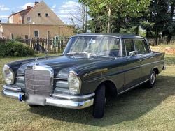Grau Gebraucht 1965 Mercedes W111 Limousine | 23.000 €