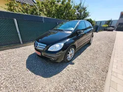 Schwarz Gebraucht 2008 Mercedes B200 Van / Kleinbus | 2.890 € (Fairer Preis)