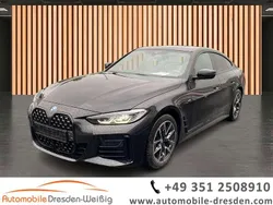 Schwarz black sapphire metallic (metallic) Gebraucht 2024 BMW 420 Shadowline Limousine | 41.980 € (Fairer Preis)