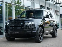 Schwarz Gebraucht 2024 Land Rover Defender SE Dynamic SUV | 85.990 € (Teuer)