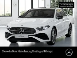 Polarweiß Gebraucht 2024 Mercedes A250 AMG Limousine | 39.490 €