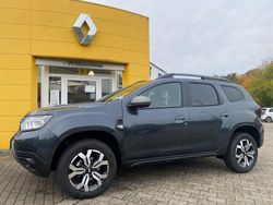 Grau Gebraucht 2023 Dacia Duster Journey SUV | 23.450 € (Fairer Preis)