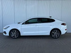 Atlas white Neu 2025 Hyundai i30 Prime Limousine | 26.200 € (Guter Preis)
