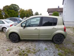 Grün Gebraucht 2010 Renault Modus Van / Kleinbus | 3.100 € (Etwas zu teuer)